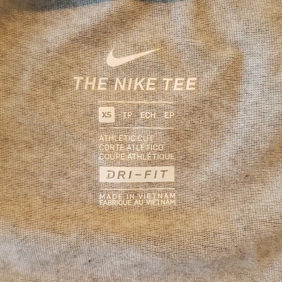 Womens nike dri-fit Tee - Picture 3 of 3